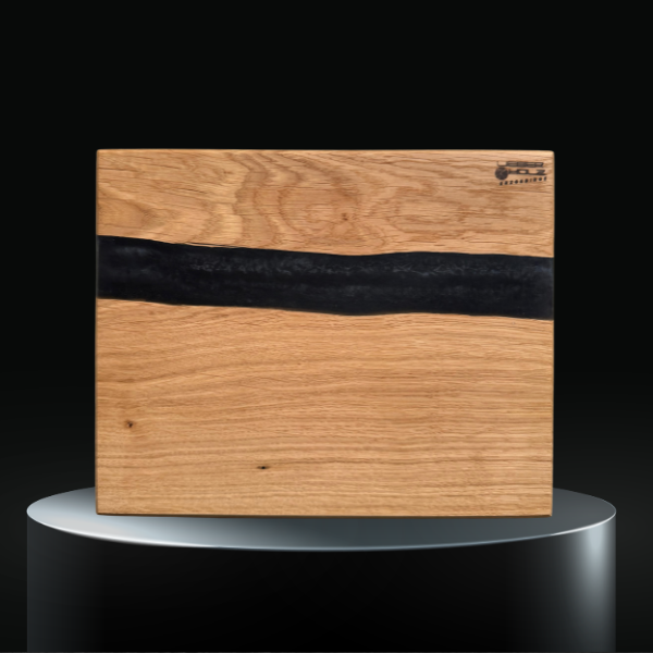 Servierbrett aus Eichenholz mit schwarzem Epoxidharz